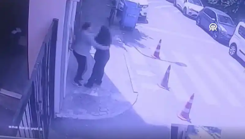 İstanbul Lisesinde Tuvalette Oluşan Dehşet Verici Olay Şok Etkisi Yarattı