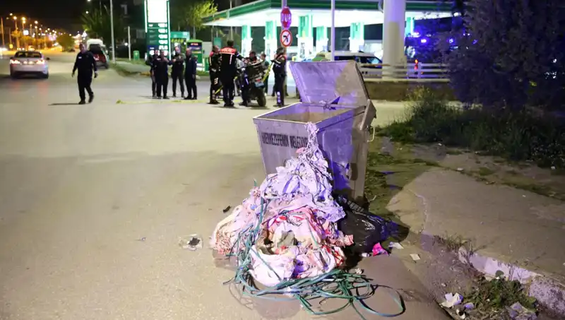 Çöp Konteynerine Bebeğini Atan Anne Dikkatleri Üzerine Çekti
