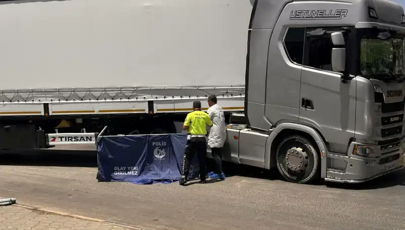 Gaziantep'te Meydana Gelen TIR Kazası, İki Can Aldı