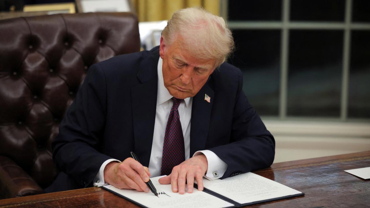 Trump'ın Kararnameleri Ardı Ardına İmzaladı