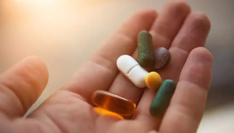 ABD'li Doktorun Uyarısı: Kesinlikle Kaçınmanız Gereken 3 Vitamin Takviyesi