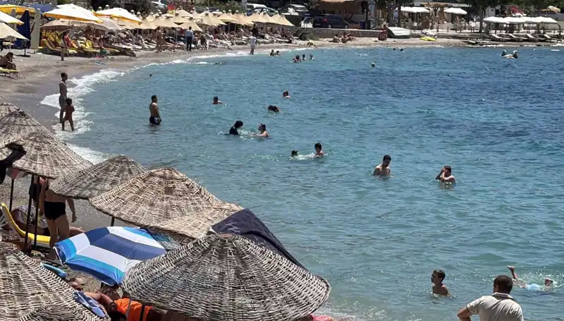 Sıcak Hava Dalgası Geliyor: Plajlar Şimdi Daha Kalabalık