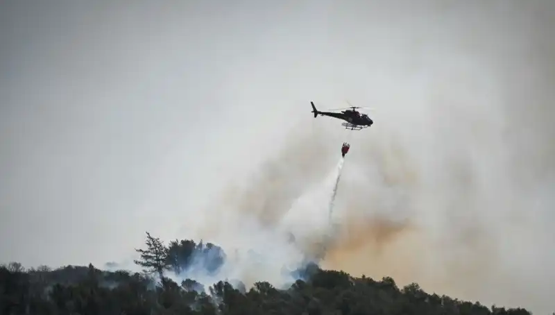 Fransa'daki Orman Yangınları, Marsilya Havalimanı’nı Kapatma Noktasına Getirdi