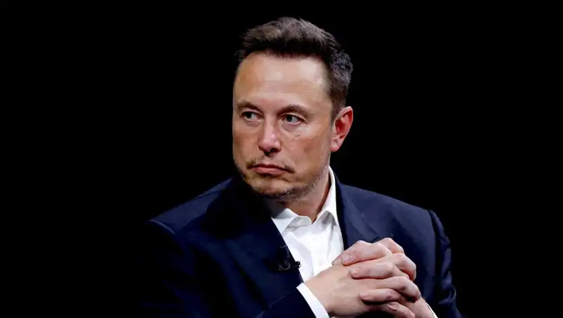 Robotlar Cerrahları Geçecek: Elon Musk’tan Şaşırtan Açıklama!
