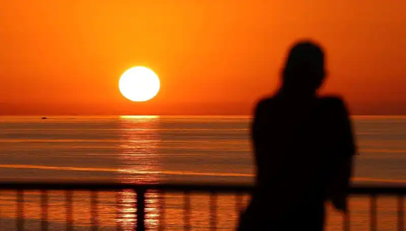 Batı'da Serin Hava, Doğu'da Kavurucu Sıcaklık Bekleniyor