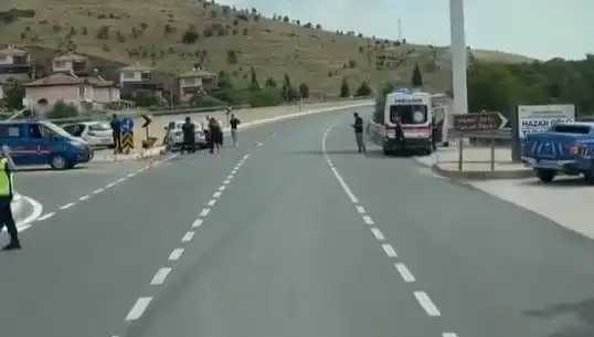 Elazığ'da İki Araç Çarpıştı: Çok Sayıda Yaralı ve Şok Edici Gelişmeler
