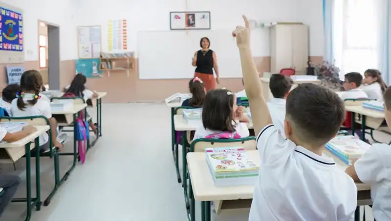 2025 Ücretli Öğretmenlik Başvuru Tarihleri ve Detayları Açıklandı!