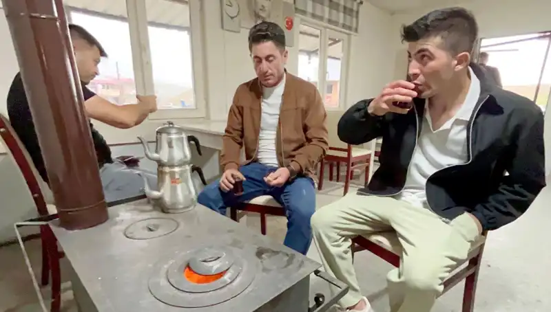 Temmuz Ayında Soba Yakmak: Bir İlin Soğuk Hava Çilesi