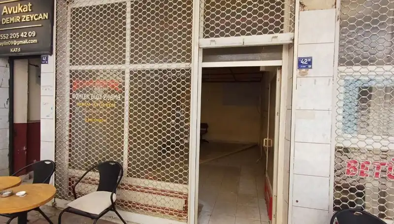 Yarım Asırlık Dükkan Tarihe Karıştı: Sadece İsim Gökyüzünde Uçuşta