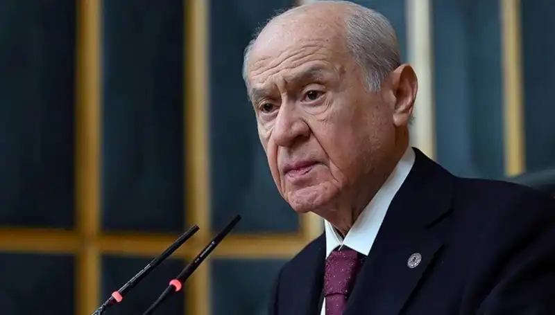 Bahçeli, CHP'ye Yoğun Tepki Gösterdi: "Sırrı Bey'e Haksızlık Yapıldı"