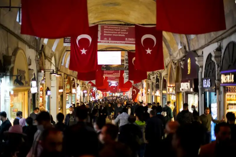 Kapalıçarşı’da 100 Milyon Lira Vurgun: Korumalar ve Çakarlı Araçlarla Gerçekleşen Olay