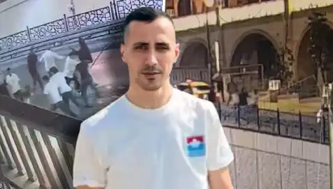 Taksim Meydanı'nda Dehşet: Altı Kişi Bir Adamı Döverek Öldürdü!