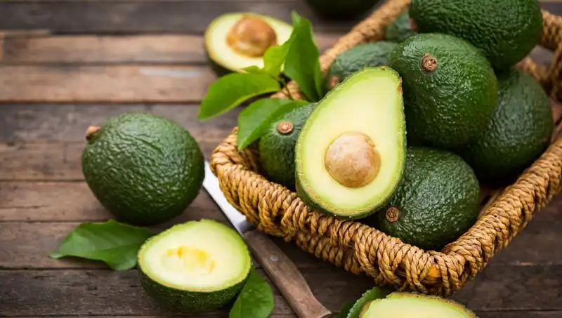 Avokado: Sağlıklı mı, Yoksa Sizi Yanıltan Bir Tehlike mi?