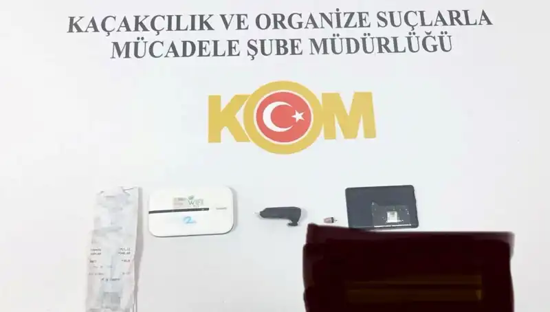Ehliyet Sınavında Sıra Dışı Kopya Düzeni: Yakayı Ele Verdiler