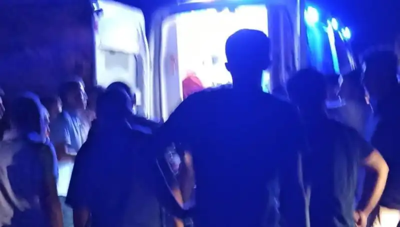Otomobil Uçuruma Yuvarlandı: Sürücünün Hayata Dönüş Savaşı