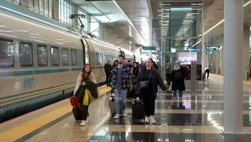 Yüksek Hızlı Trenlerde Ek Sefer Müjdesi: Yolculara Yeni Fırsatlar