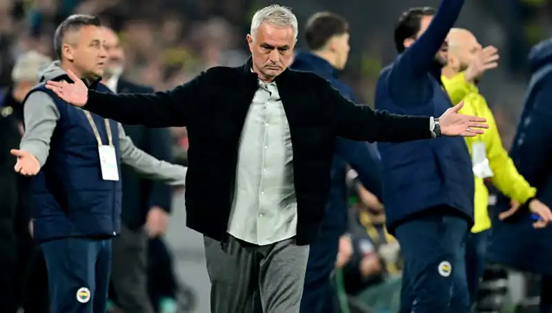 Mourinho’ya Yöneltilen Eleştiriler: Modası Geçmiş Takım Stratejileri