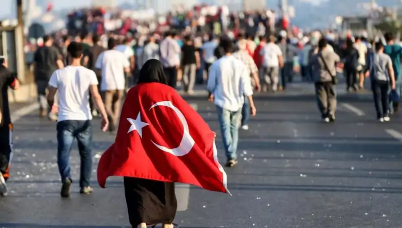 15 Temmuz Şehitlerini Anma: Kabineden Çarpıcı Mesajlar Geldi