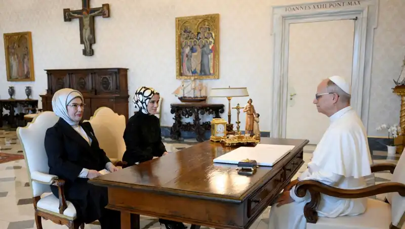 Emine Erdoğan, Papa Leo ile Gazze Konusunda Tarihi Bir Görüşme Gerçekleştirdi