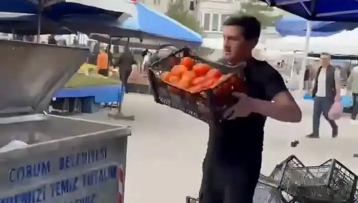 Domatesleri Çöpe Döken Pazarcıya Verilen Ceza Duyun!