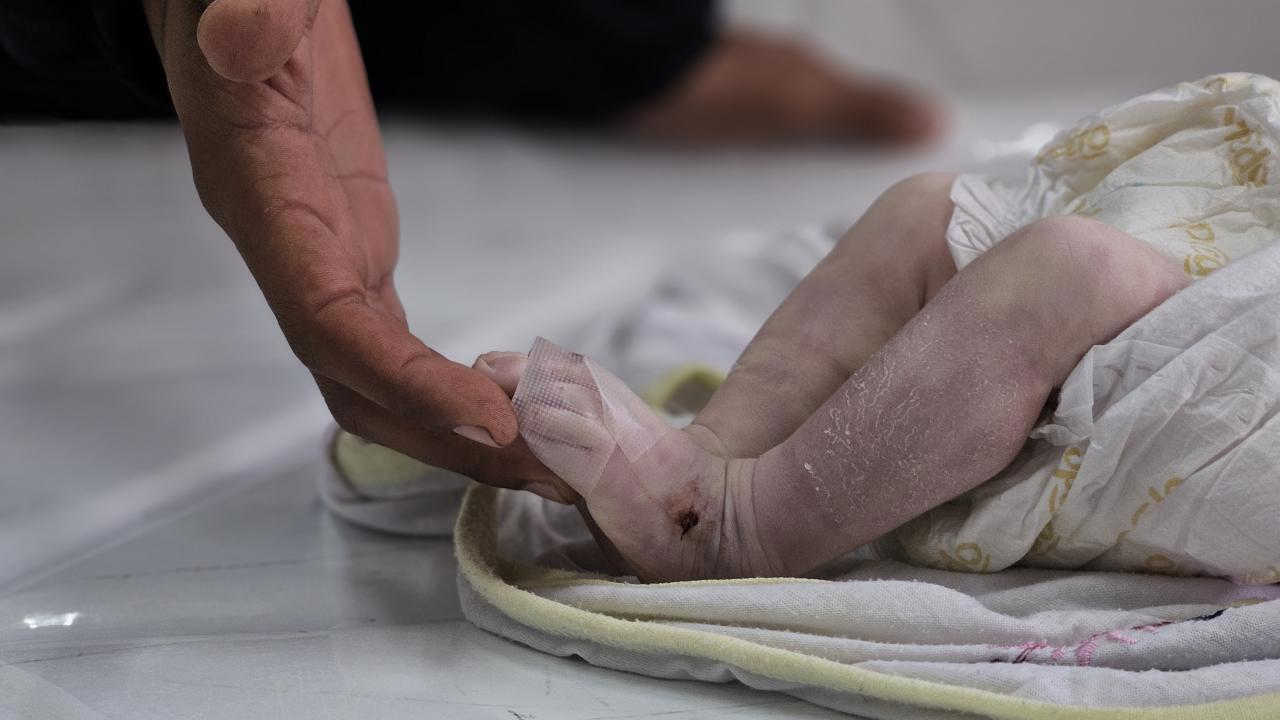 Gazze'de Çadırlarda Kışın Soğuktan Koruma Nöbetleri