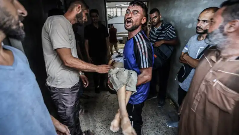 İsrail'in Gazze'deki Son Saldırısı: 90 Filistinli Hayatını Kaybetti