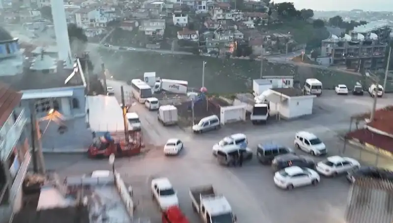 İzmir’de Şok Edici Operasyon: 99 Farklı Adreste 133 Gözaltı!