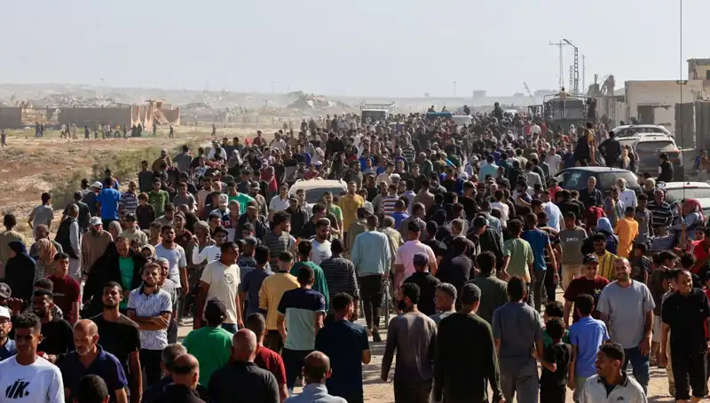 Gazze'de Kriz Derinleşiyor: İsrail Yardım Dağıtım Merkezlerini Kapatıyor