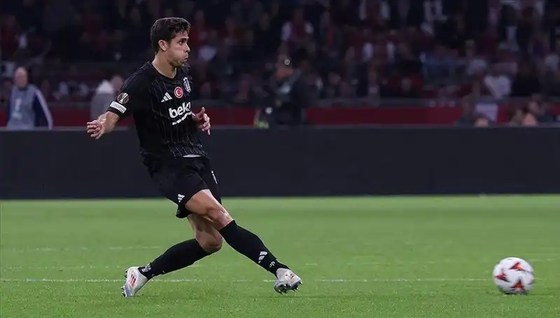 Beşiktaş Derbisi Öncesi Stoper Hattında İki Sıkıntılı Gelişme