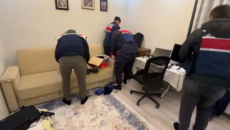 Türkiye Genelinde DHKP-C'ye Yönelik Dev Operasyon: 30 Gözaltı