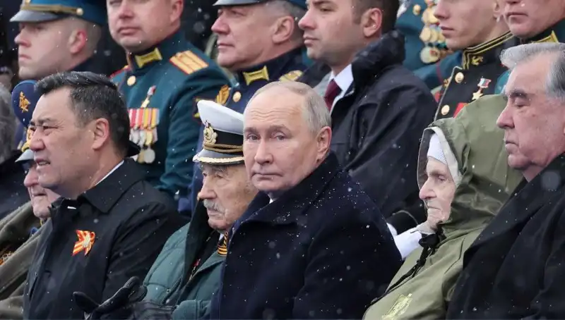 Rus Ordusunun Güçlenmesi: Putin'in Stratejik Çağrısı ve Etkileri
