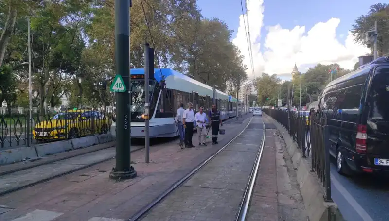 Beyoğlu'nda Tramvay Skandalı: Yaya Hayatını Kaybetti