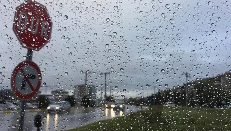 Meteoroloji'den Uyarı: 7 İlde Sağanak Yağış ve Fırtına Bekleniyor!