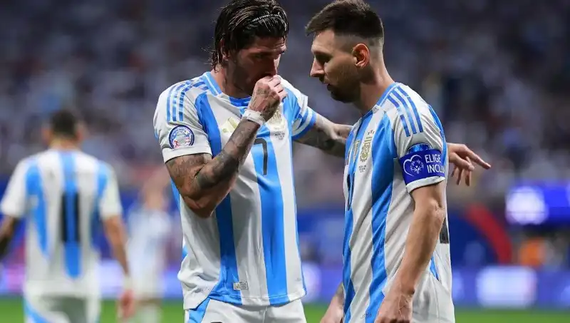 Messi ve De Paul, Geçmişteki İlişkilerini Yeniledi!