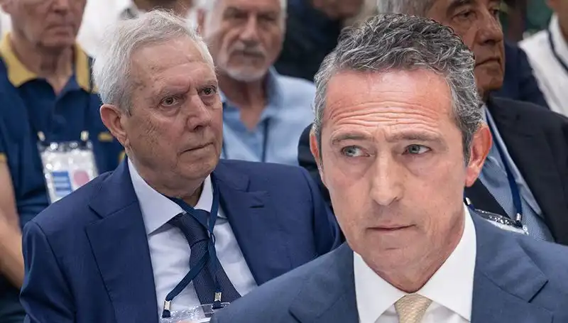 Fenerbahçe Divan Kurulu'nda Aziz Yıldırım'dan Şok Adaylık Açıklaması!