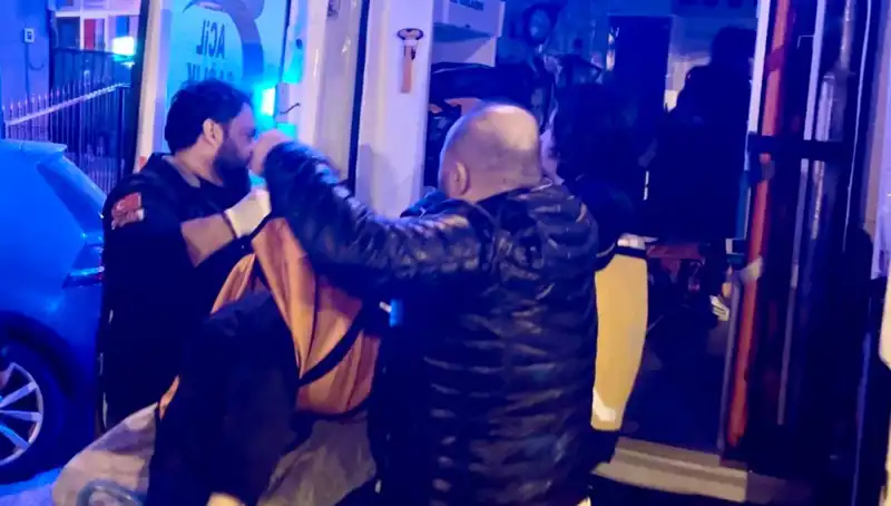 Tartışma Sonrası Tehlikeli Anlar: Genç Adam Babasını Vurdu