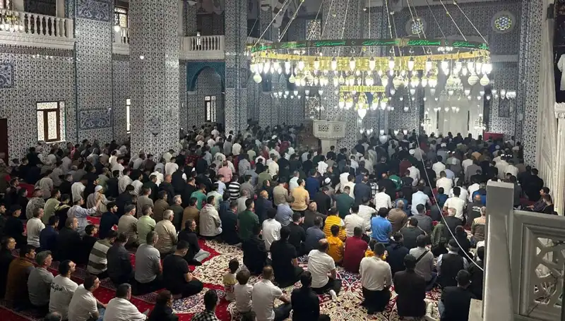 Iğdır’da İlk Bayram Namazı Coşkuyla Kılındı: Gelenekler Yaşatıldı