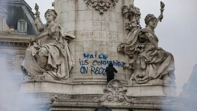 Paris Belediyesi, Graffiti ile Mücadele İçin Radikal Önlemler Alıyor