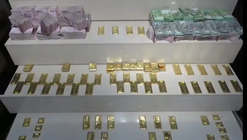 Van Havalimanı’nda Kaçak Altın ve Para Operasyonu: Detaylar Ortaya Çıktı!
