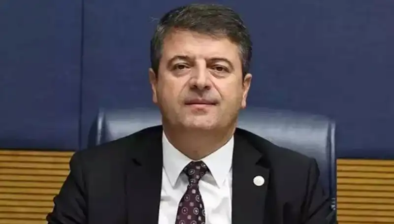 Adıyaman Belediye Başkanı Abdurrahman Tutdere Görevine İade Edildi: Neler Olacak?