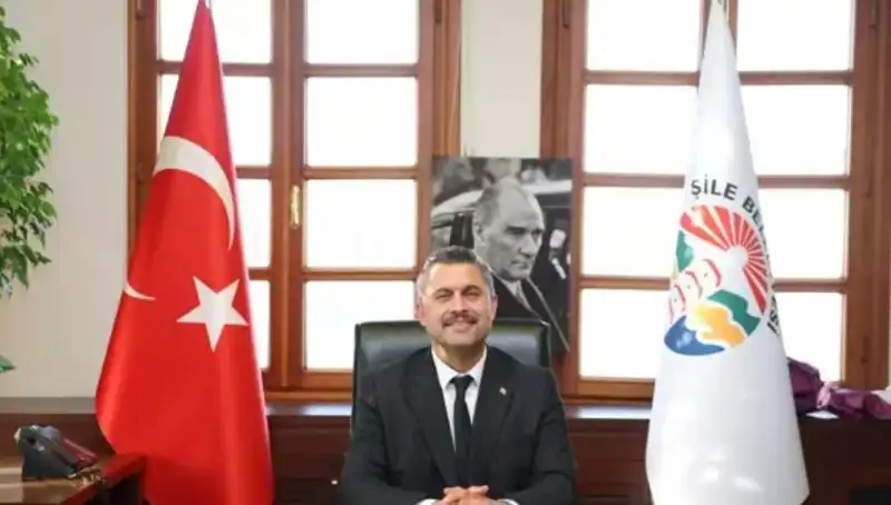 Şile Belediye Başkanı Özgür Kabadayı Kimdir? İşte Hayatı ve Siyasi Kariyeri