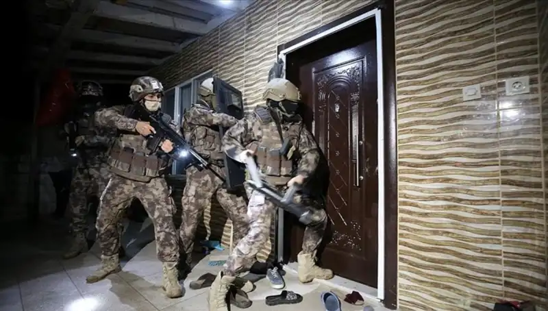 Türkiye’de Suç Örgütlerine Ağır Darbe: 158 Şüpheli Yakalandı