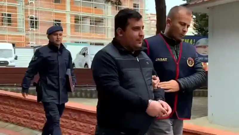 410 Suçtan Aranan Zanlı, Emniyet Tarafından Kıskıvrak Yakalandı!
