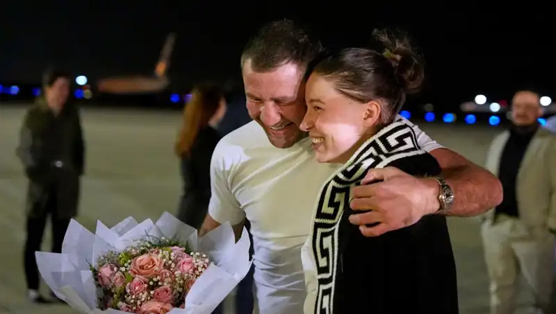 Rusya'nın Balerin Krizinden Serbest Bıraktığı Kadının Sevgilisi Konuştu