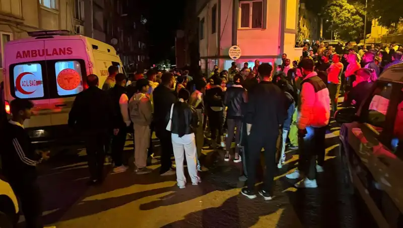Sokak Ortasında Kanlı Kavga: Balıkesir'de Sopalı ve Kesici Aletli Saldırı!