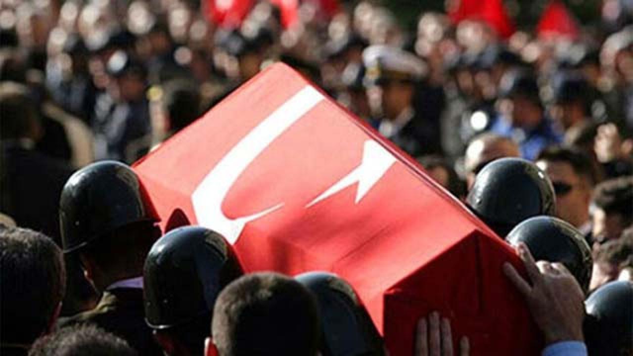 Trafik kazasında şehit olan polis memuru acı haberi yasa boğdu