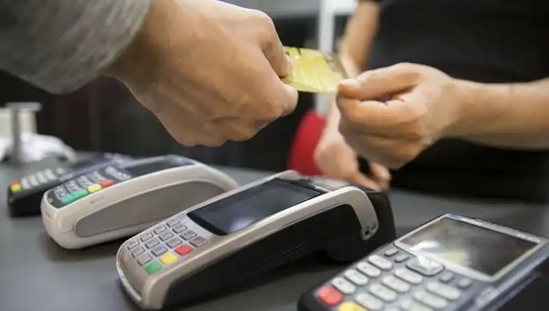 Kartlı Harcamalarda Görülen Gizli Artış: Tüketiciyi Nasıl Etkiliyor?