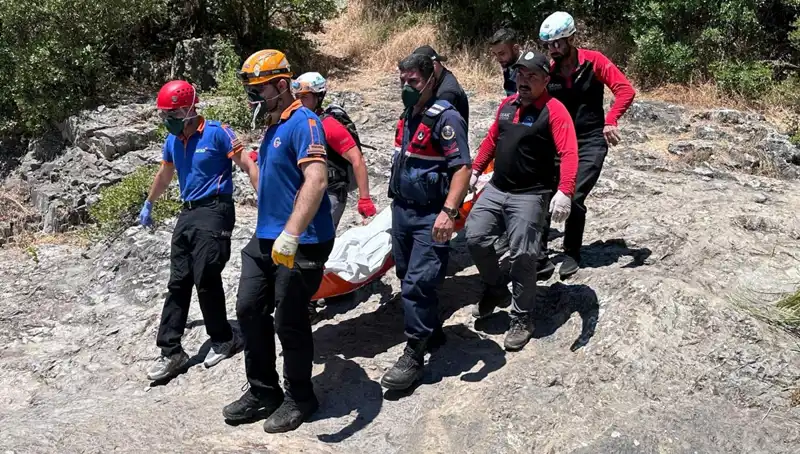 Kayalıkların Arasında Sır Ölüm: Ne Oldu da Hayatların Sonu Geldi?