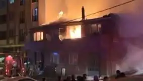 Gaziosmanpaşa'da İki Bina Küller İçinde: Yangının Sebebi Ne?