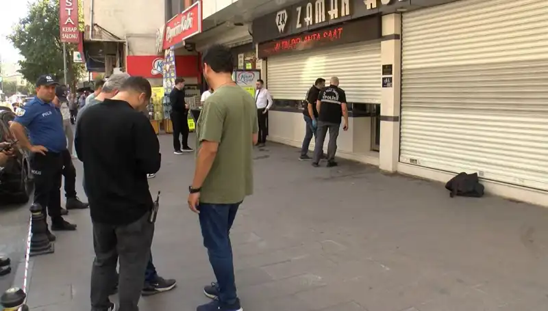 Güpegündüz Cadde Ortasında Kuyumcu Soygunu: Şok Edici Anlar!